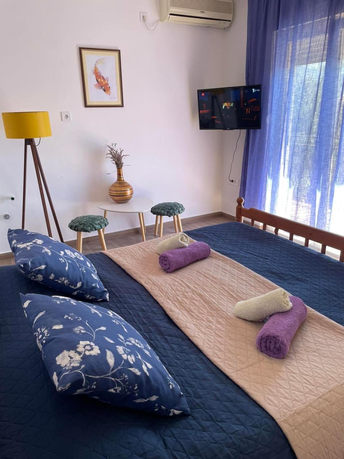 Villa Mia Apartments Bijela Bagian luar foto